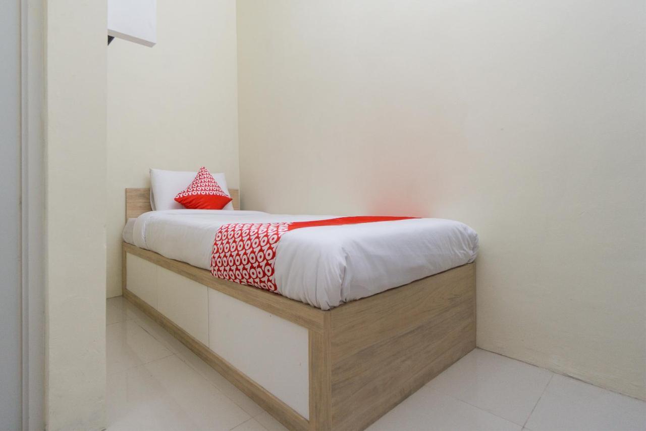 Oyo 1542 Yessy Mansion Hotell Ngabean Eksteriør bilde