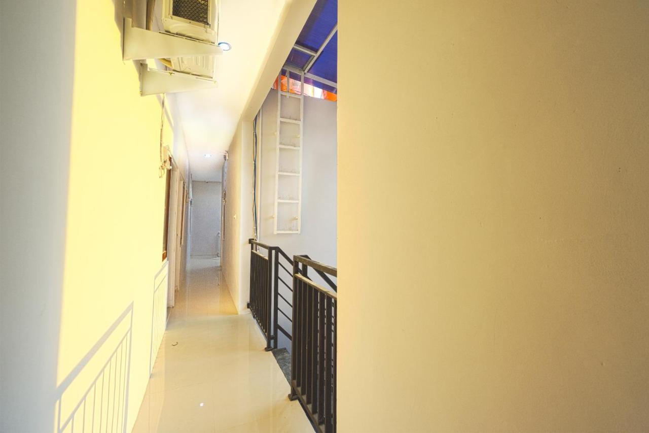 Oyo 1542 Yessy Mansion Hotell Ngabean Eksteriør bilde